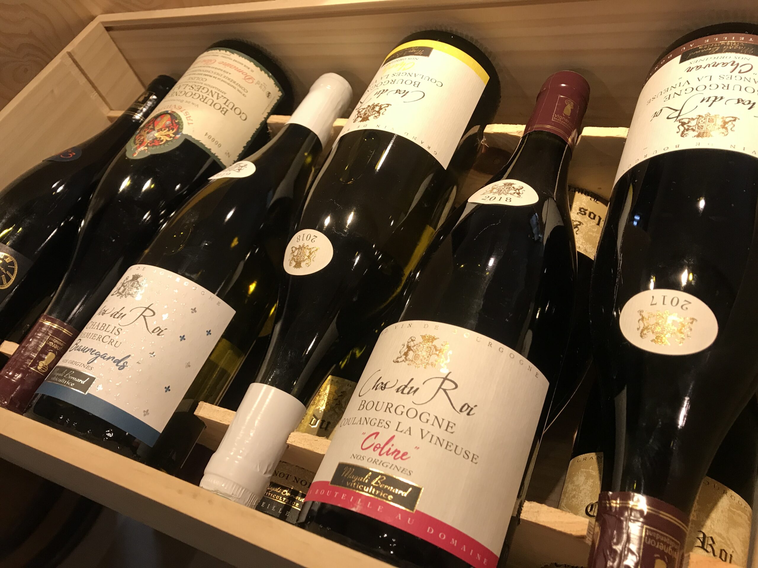 Caisse bois 12 bouteilles - Vins Rouges Harmonieux pour Chaque Occasion Caisse bois 12 bouteilles - Vins Rouges Harmonieux pour Chaque Occasion