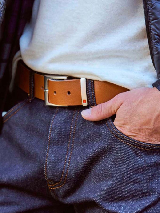 CEINTURE BOUCLE CARREE 810 cuir camel Unisexe - Vins Rouges Harmonieux pour Chaque Occasion CEINTURE BOUCLE CARREE 810 cuir camel Unisexe - Vins Rouges Harmonieux pour Chaque Occasion