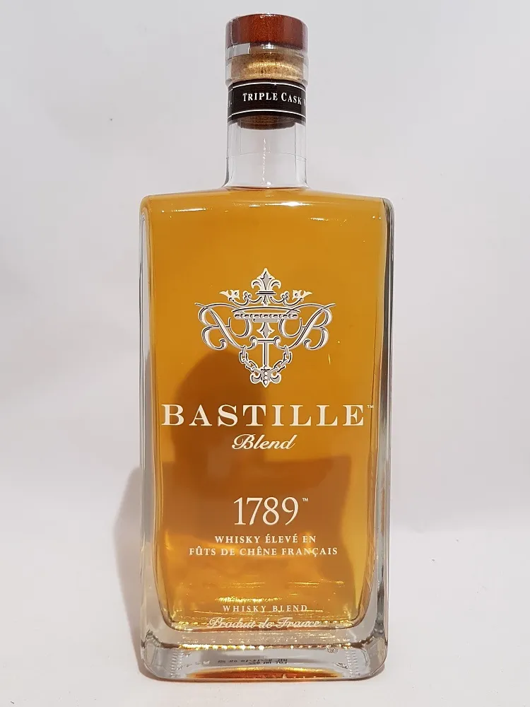 Bastille 1789 Blend Hand-Crafted French Whisky 40° - Vins Rouges Harmonieux pour Chaque Occasion Bastille 1789 Blend Hand-Crafted French Whisky 40° - Vins Rouges Harmonieux pour Chaque Occasion
