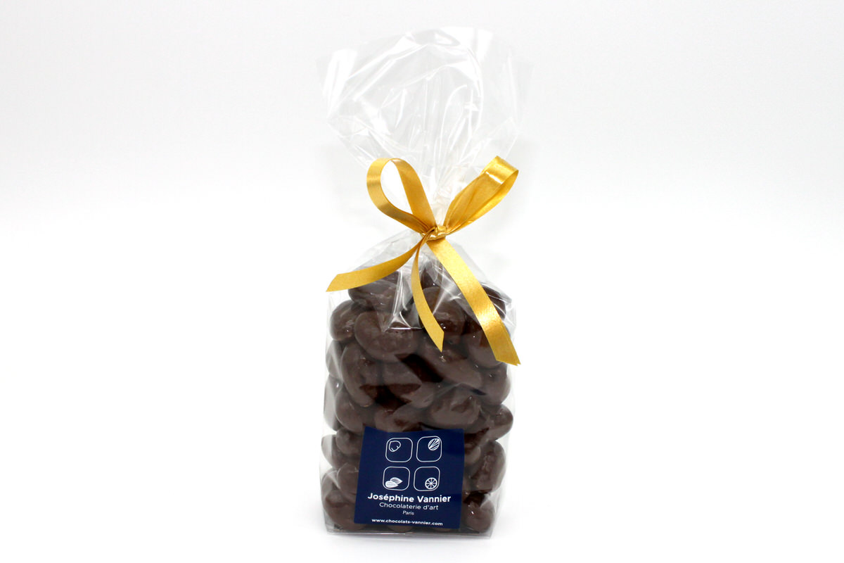 Amandes Chocolat au lait - Vins Rouges Harmonieux pour Chaque Occasion Amandes Chocolat au lait - Vins Rouges Harmonieux pour Chaque Occasion