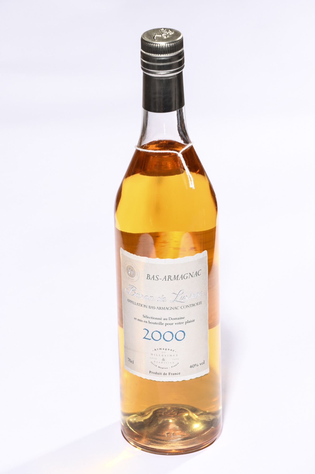 Bas Armagnac Baron de Lustrac 2000 - Vins Rouges Harmonieux pour Chaque Occasion Bas Armagnac Baron de Lustrac 2000 - Vins Rouges Harmonieux pour Chaque Occasion