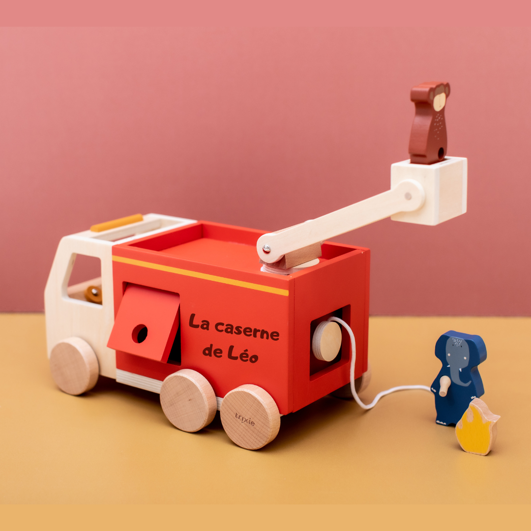 Camion de pompier en bois - Vins Rouges Harmonieux pour Chaque Occasion Camion de pompier en bois - Vins Rouges Harmonieux pour Chaque Occasion
