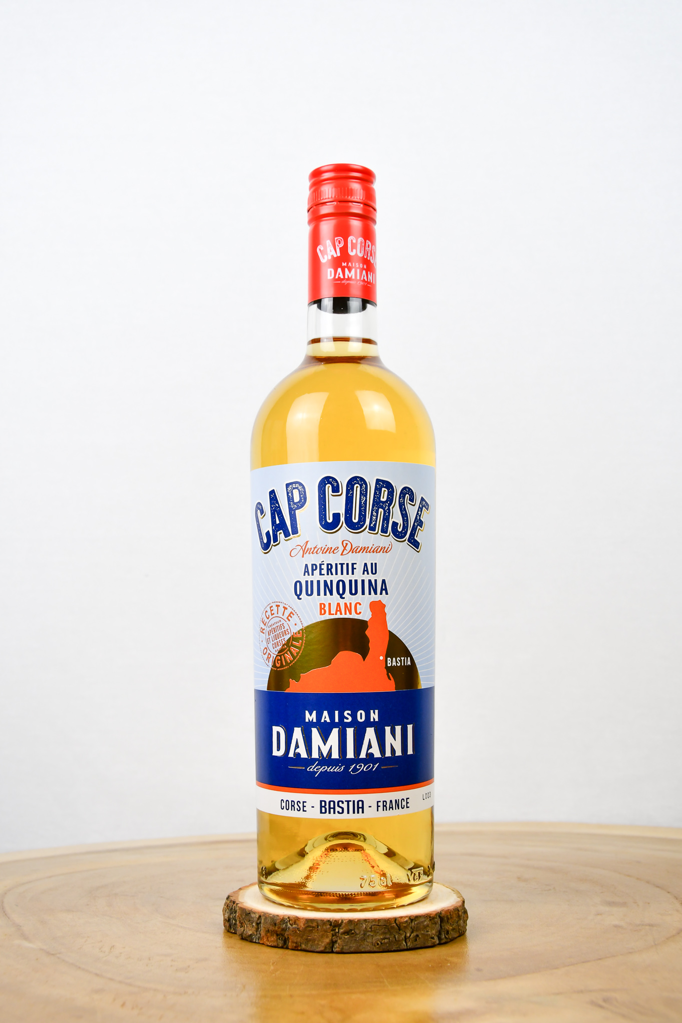 CAP CORSE BLANC – DAMIANI 75CL/15 ° - Vins Rouges Harmonieux pour Chaque Occasion CAP CORSE BLANC – DAMIANI 75CL/15 ° - Vins Rouges Harmonieux pour Chaque Occasion