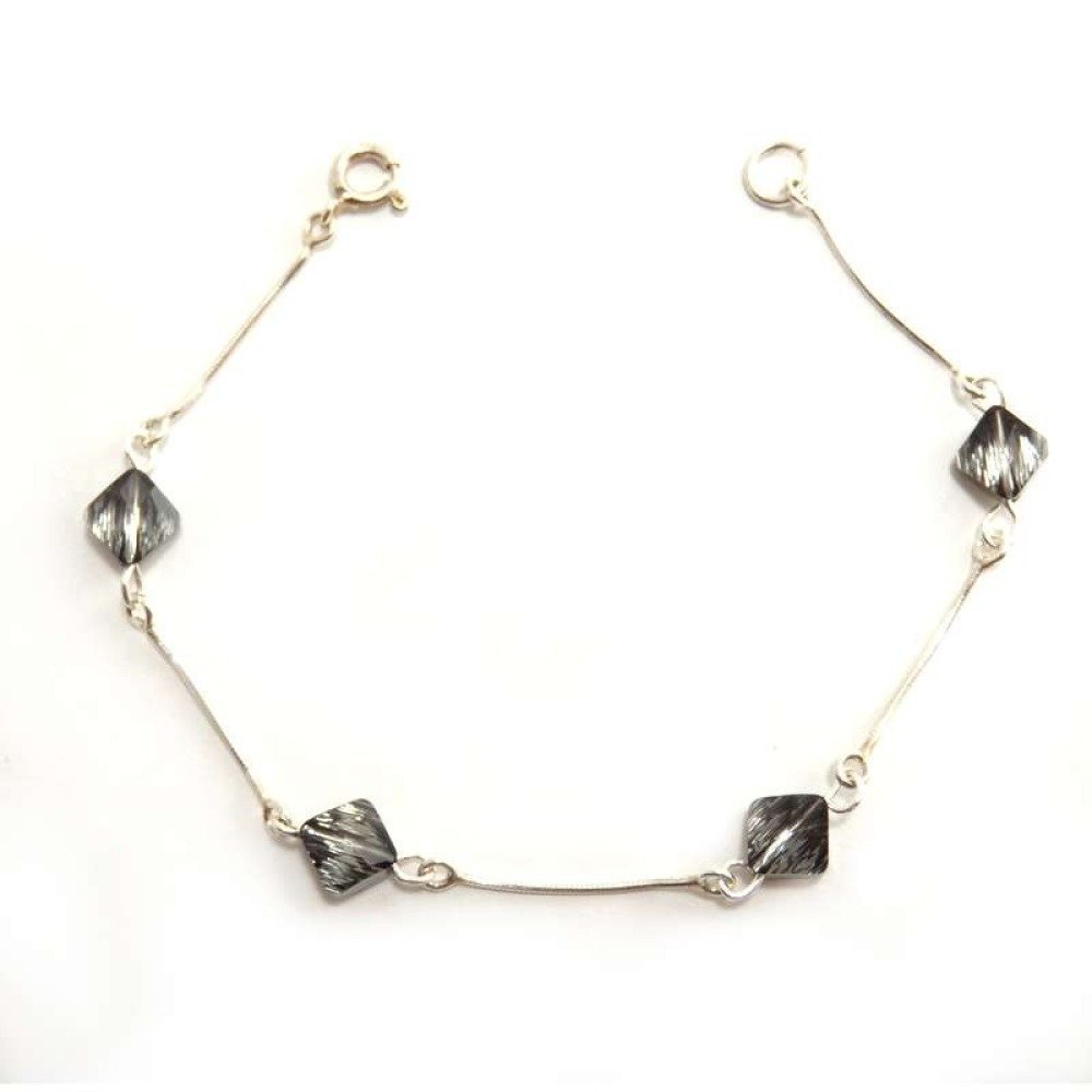 Bracelet femme en argent sterling et cristaux Silver Night - Vins Rouges Harmonieux pour Chaque Occasion Bracelet femme en argent sterling et cristaux Silver Night - Vins Rouges Harmonieux pour Chaque Occasion