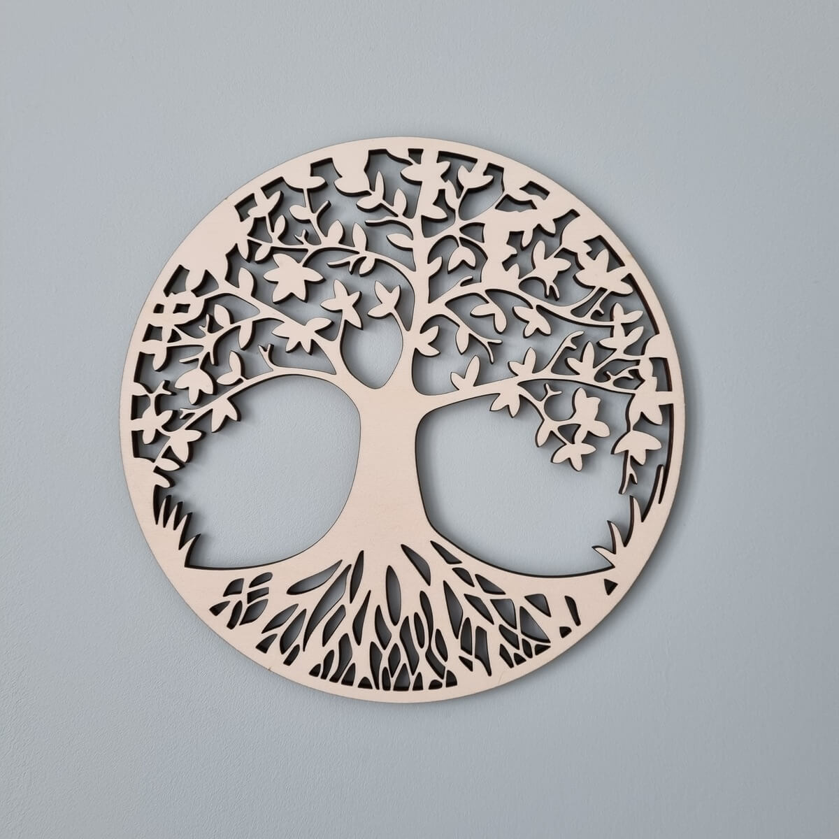 Arbre de vie personnalisé avec prénoms – Diam. 30cm – Découpe Laser - Vins Rouges Harmonieux pour Chaque Occasion Arbre de vie personnalisé avec prénoms – Diam. 30cm – Découpe Laser - Vins Rouges Harmonieux pour Chaque Occasion