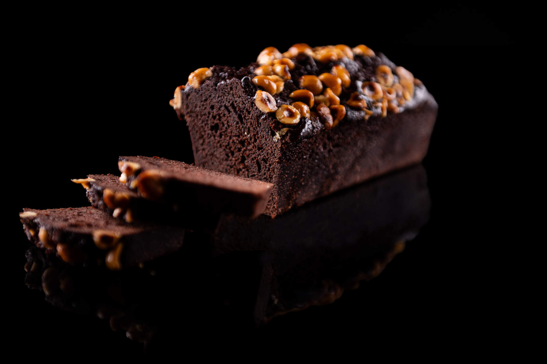 Cake choco éclat noisette - Vins Rouges Harmonieux pour Chaque Occasion Cake choco éclat noisette - Vins Rouges Harmonieux pour Chaque Occasion