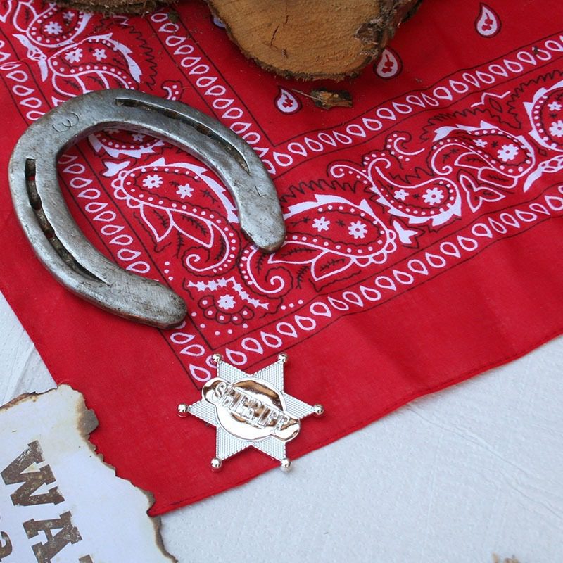 Bandana rouge - Vins Rouges Harmonieux pour Chaque Occasion Bandana rouge - Vins Rouges Harmonieux pour Chaque Occasion